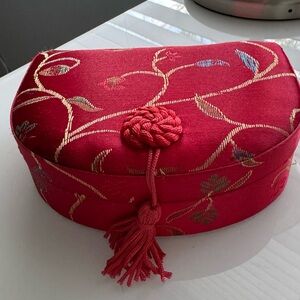 Elegant vintage Red Jewelry Organizer Box